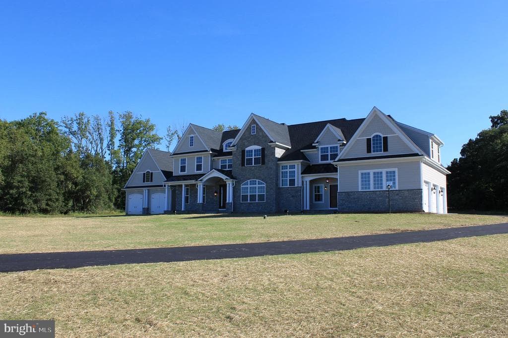 3235 Heebner Road photo 1