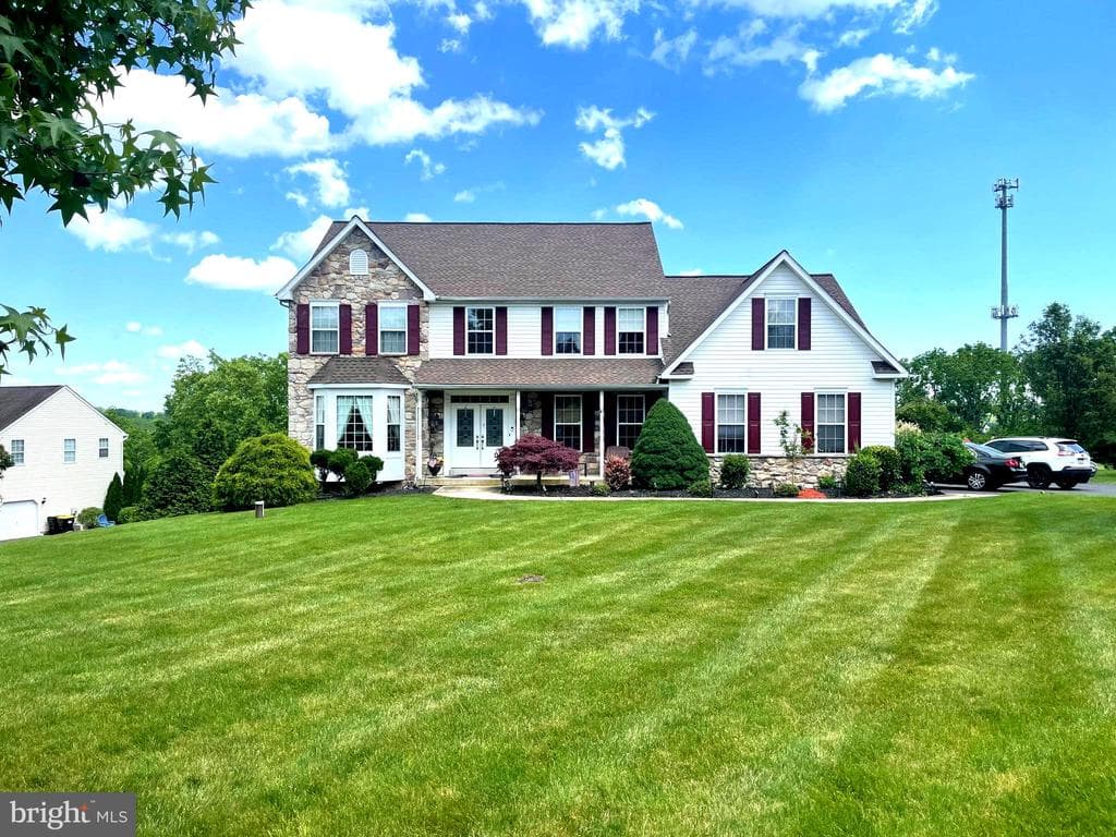217 Clover Lane photo 1