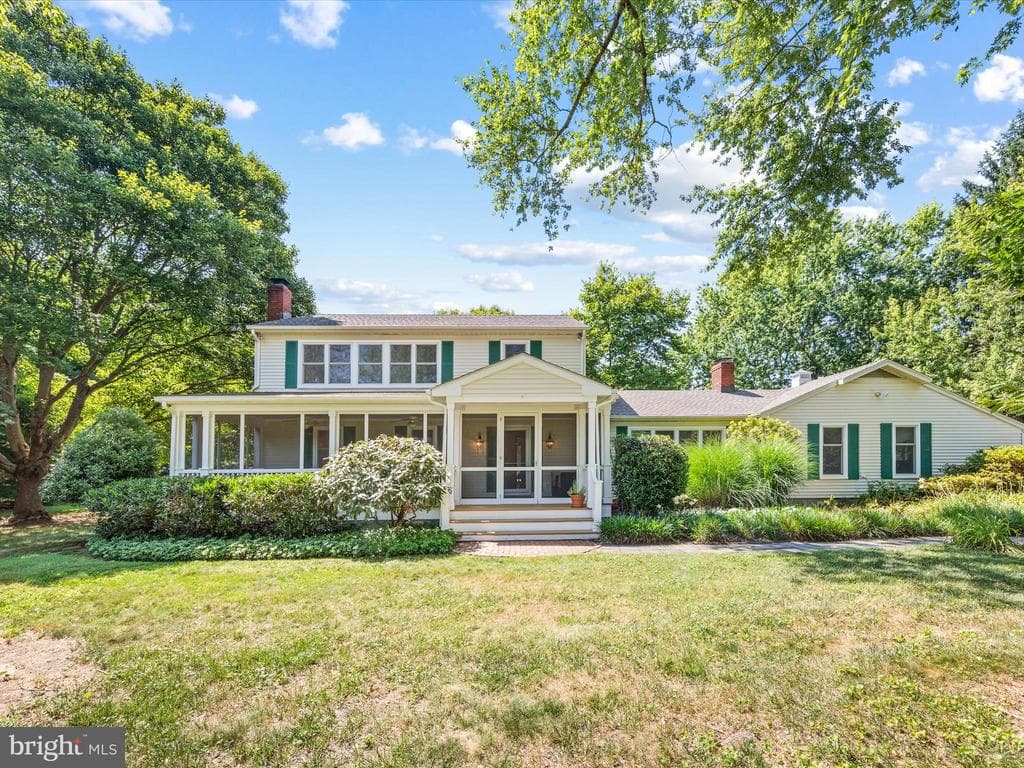 6343 Canterbury Drive photo 1