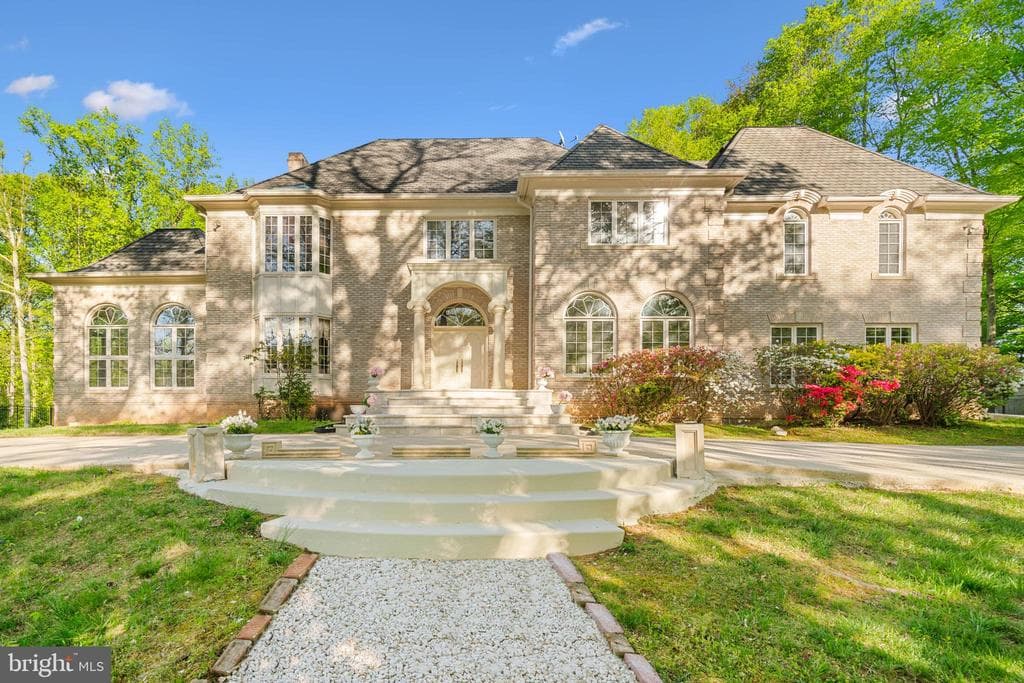 11009 Riverwood Drive photo 1