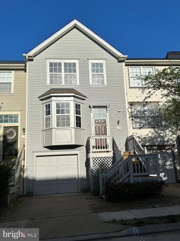 113 Frazer Drive photo 1