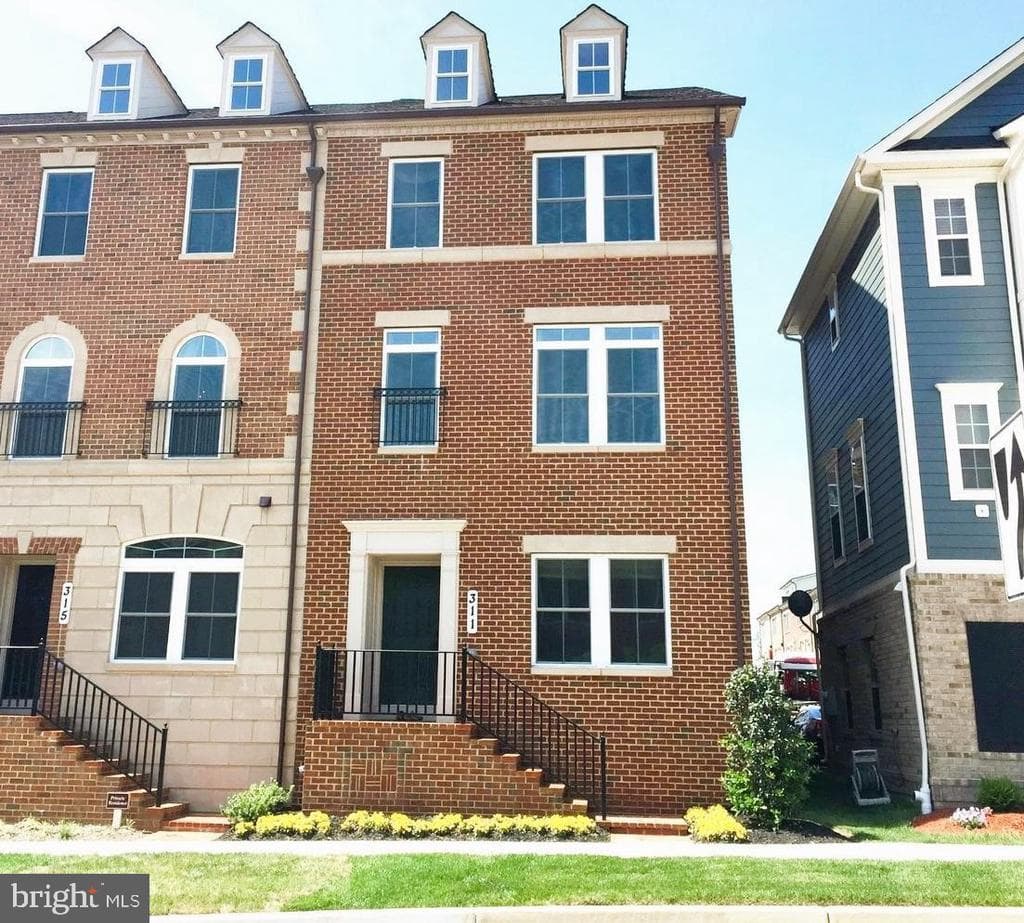 311 Parkview photo 1