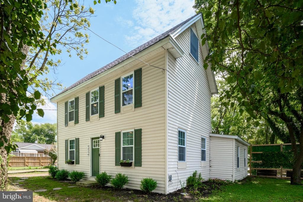 4214 Main Street photo 1