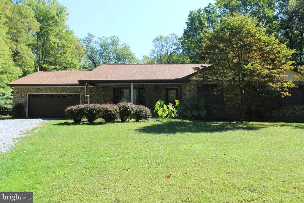 71 Ruckert Drive photo 1