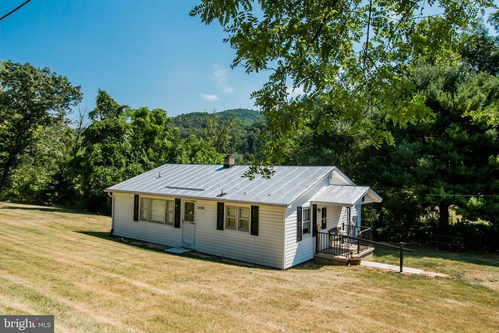 17708 Runions Creek Road photo 1