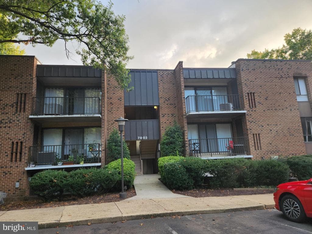 7903 Dassett Court #103 photo 1