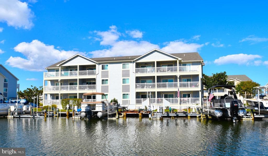 203 S Heron Drive #203b photo 1