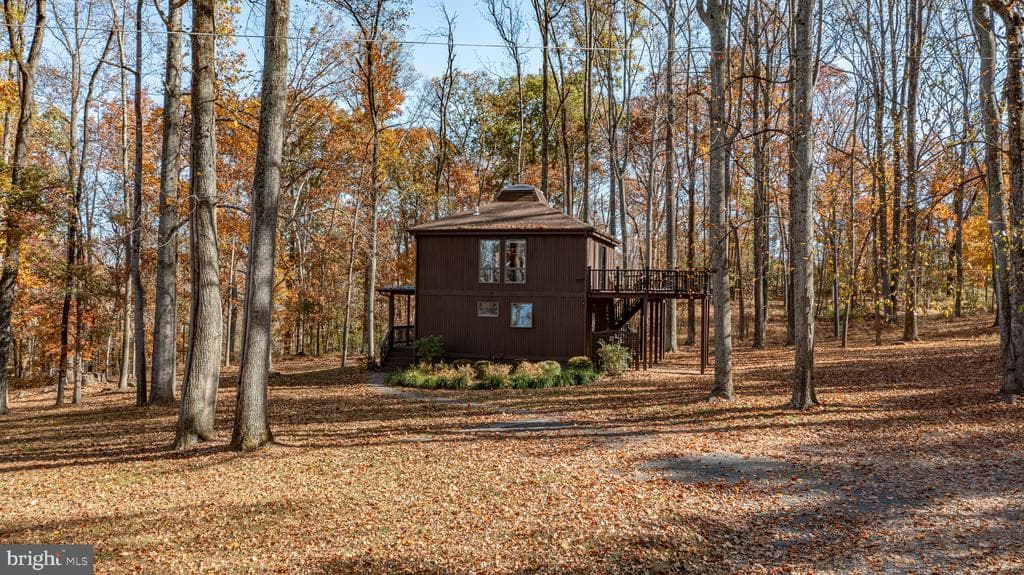 21319 Foxcroft Road photo 1