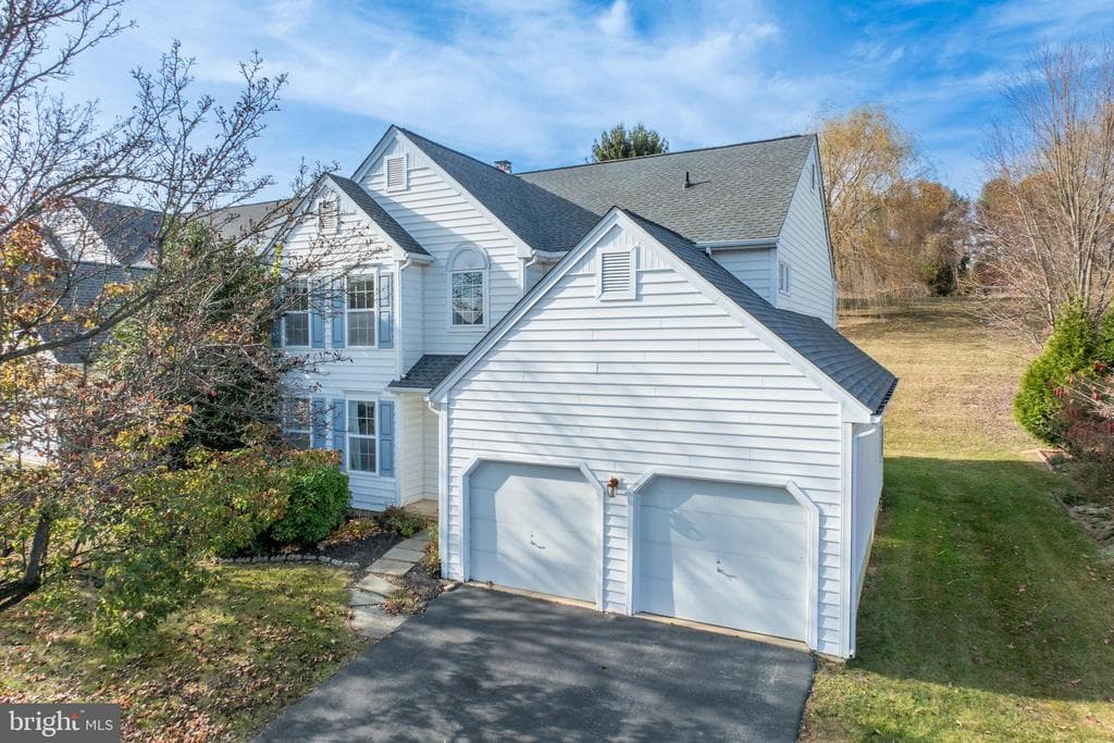 408 Carpenters Cove Lane photo 1
