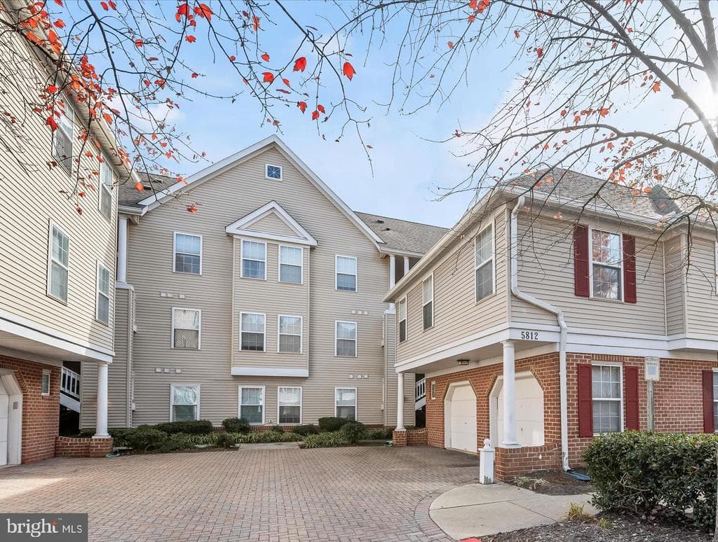 5812 Wyndham Circle #205 photo 1
