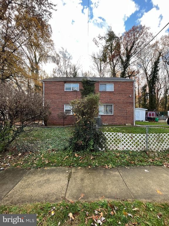 6011 Longfellow Street photo 1