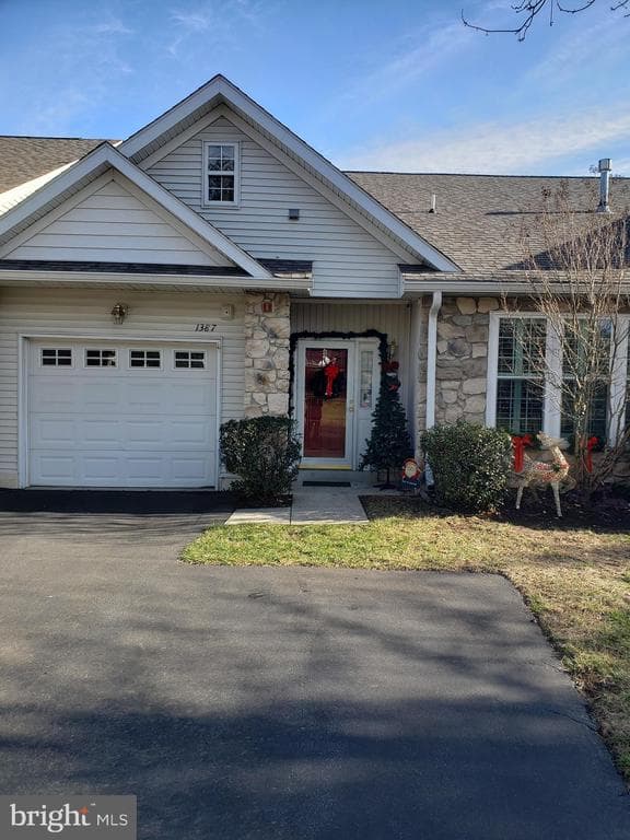 1387 Nicklaus Drive photo 1