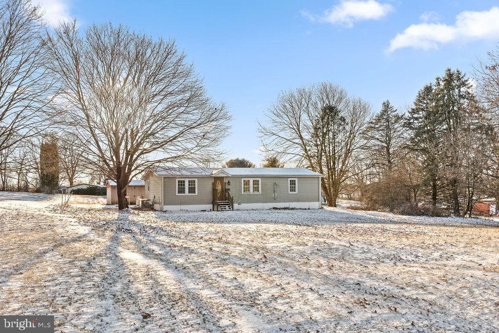 21 Morris Drive photo 1