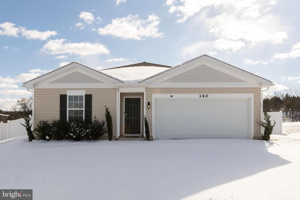 140 Gumspring Drive photo 1