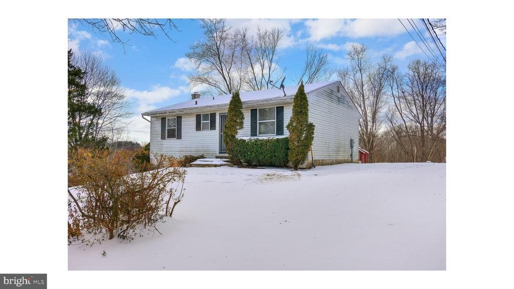 3238 Niner Road photo 1
