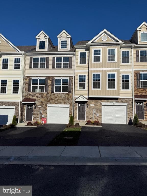 231 Sullivan Lane photo 1