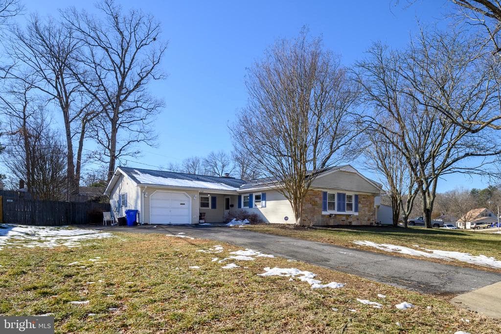 4109 Wakefield Lane photo 1