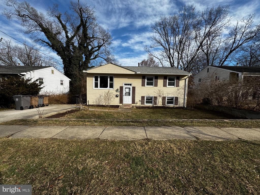 615 Denham Road photo 1