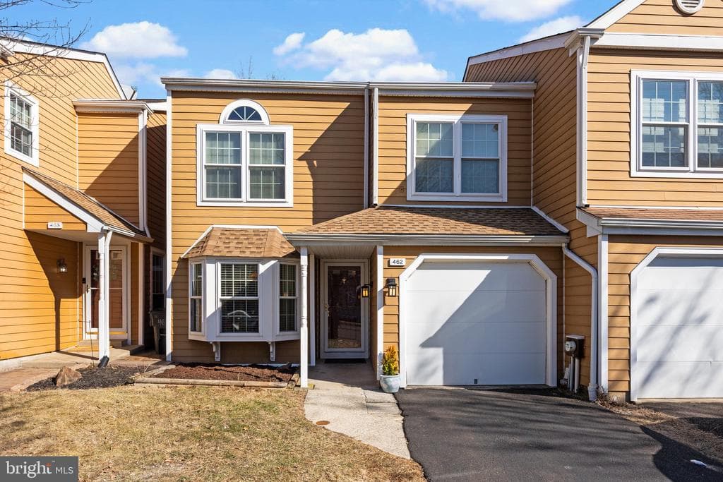 462 Trumbull Court photo 1