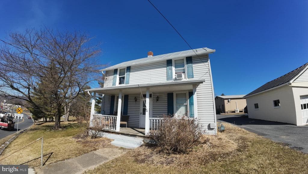 151 E Lee Street photo 1