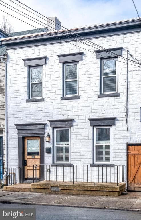 403 E Orange Street photo 1