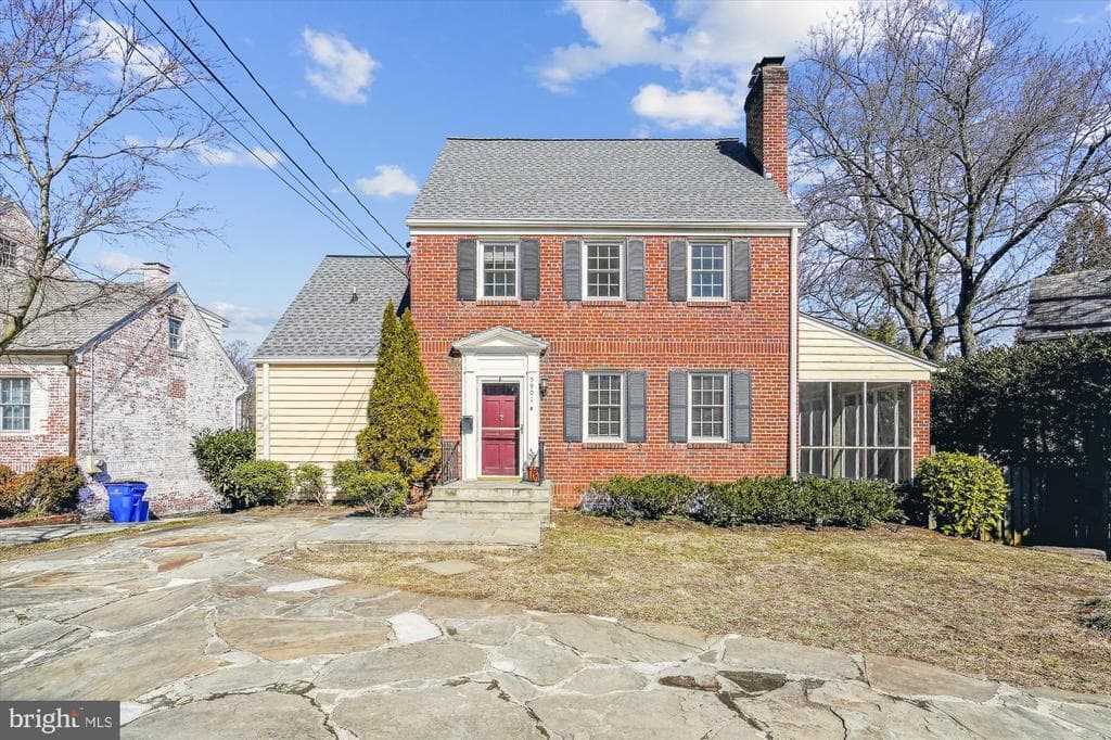 5901 Wilson Lane photo 1