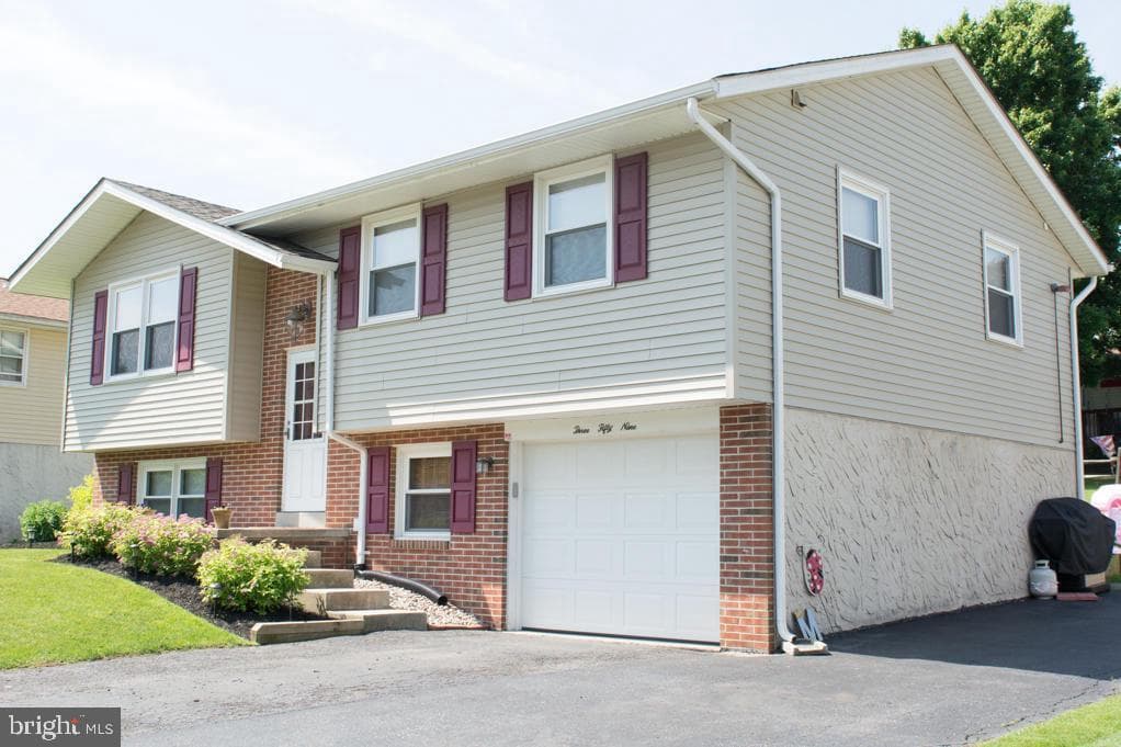 359 Jeff Avenue photo 1