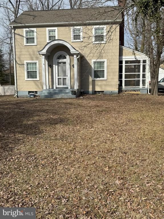 100 E Hawthorne Drive photo 1