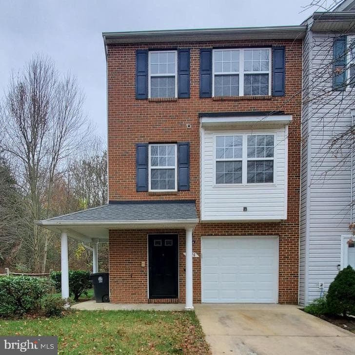 5626 Fishermens Court photo 1