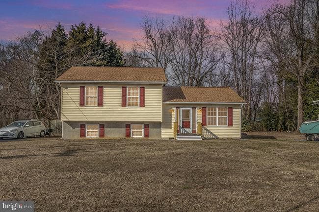 155 Barracks Beach Drive photo 1