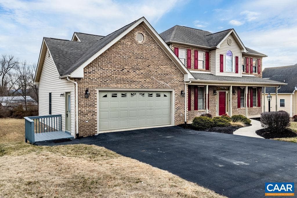 25 Erem Way photo 1