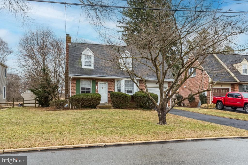 64 S College Avenue photo 1