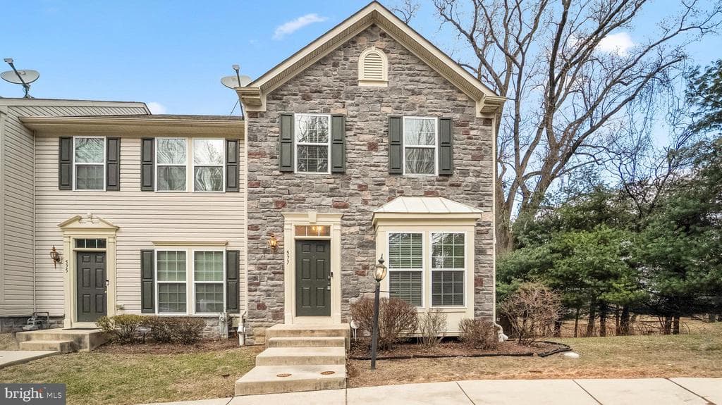 577 Wyndholme Way photo 1