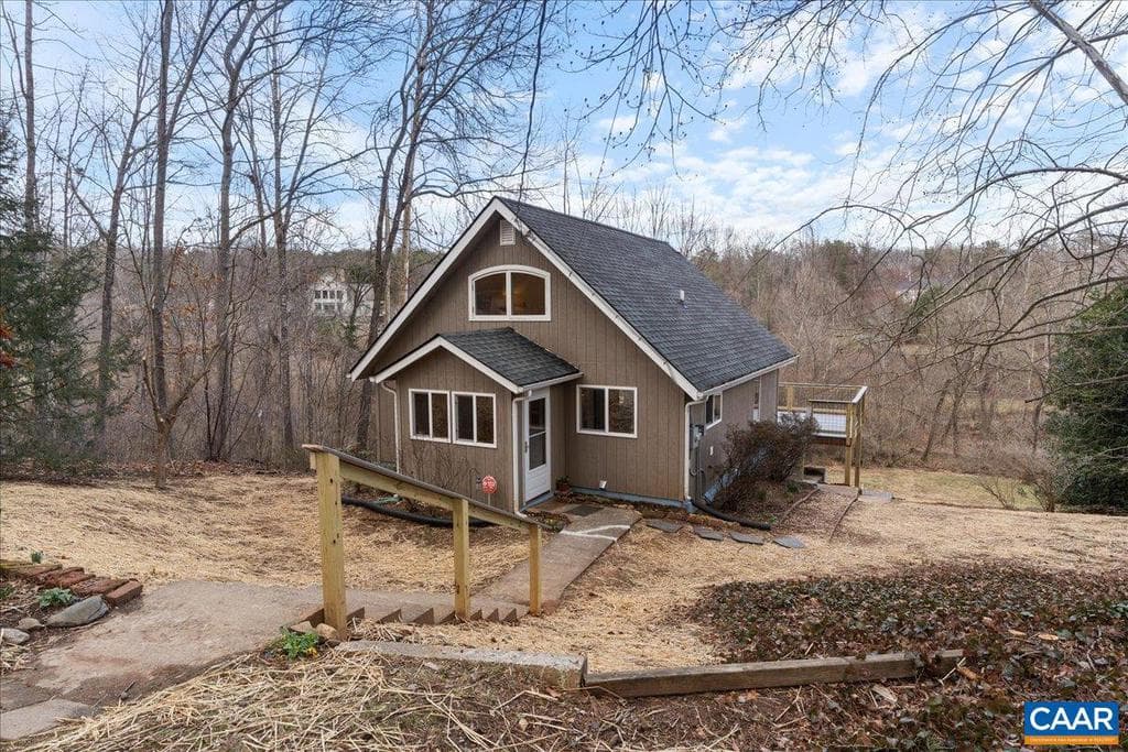 203 Logtrac Rd photo 1