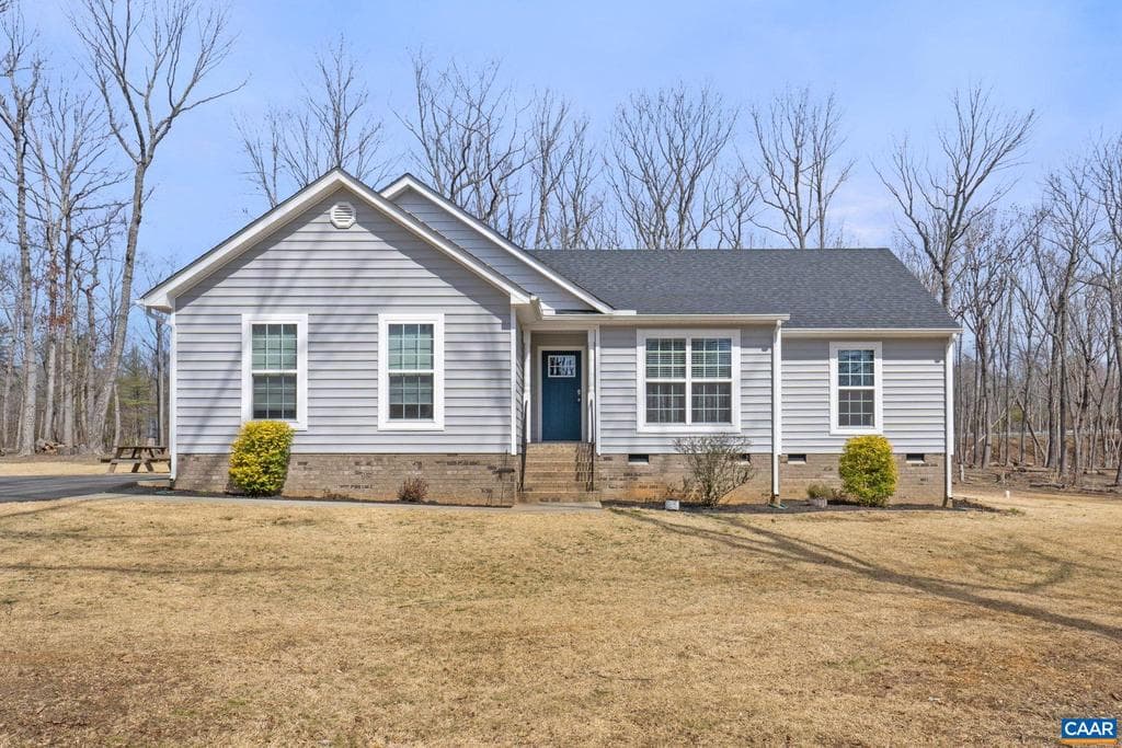 1075 Pine Crest Dr photo 1