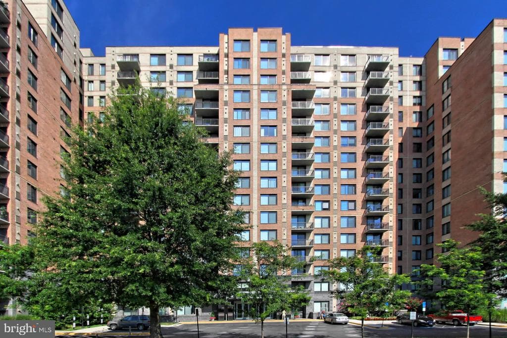 2451 Midtown Avenue #109 photo 1