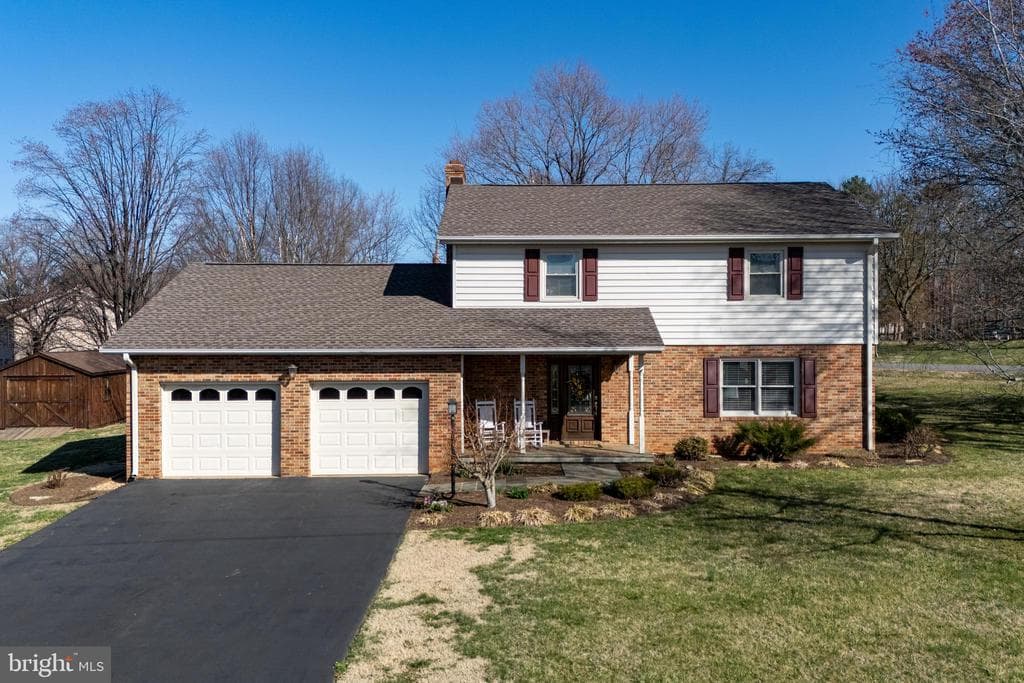 943 Old Farms Road photo 1