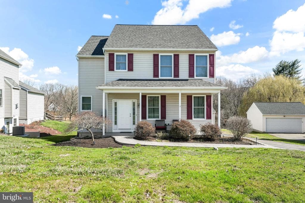 220 Beaumont Drive photo 1
