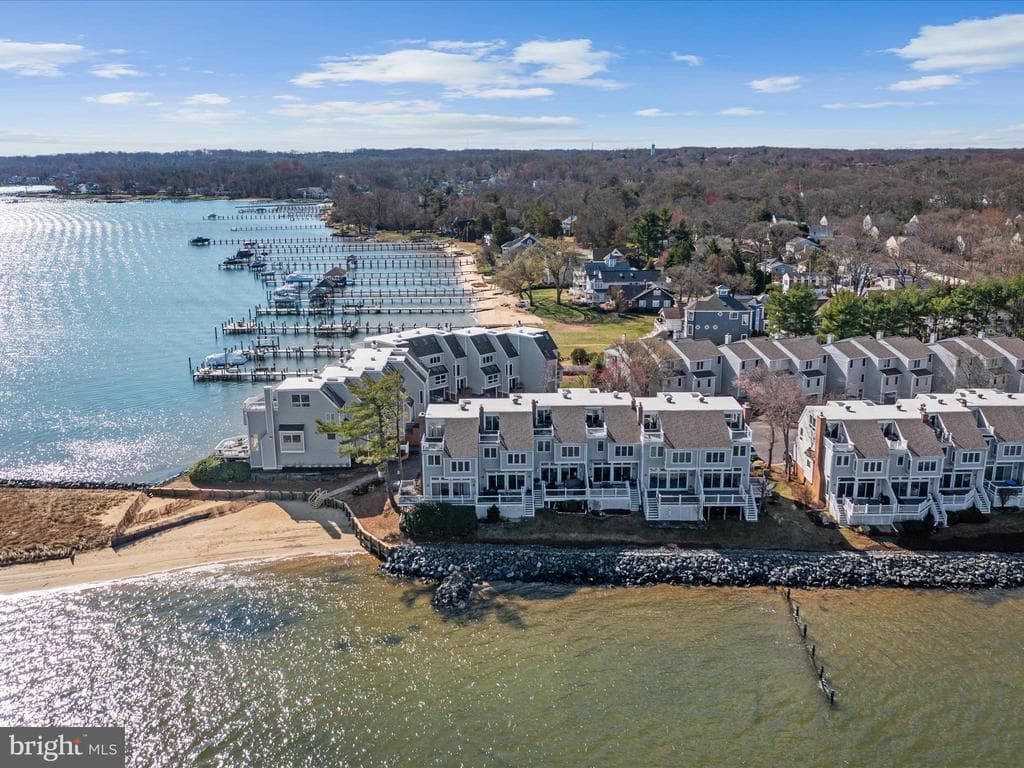 532 Moorings Circle photo 1