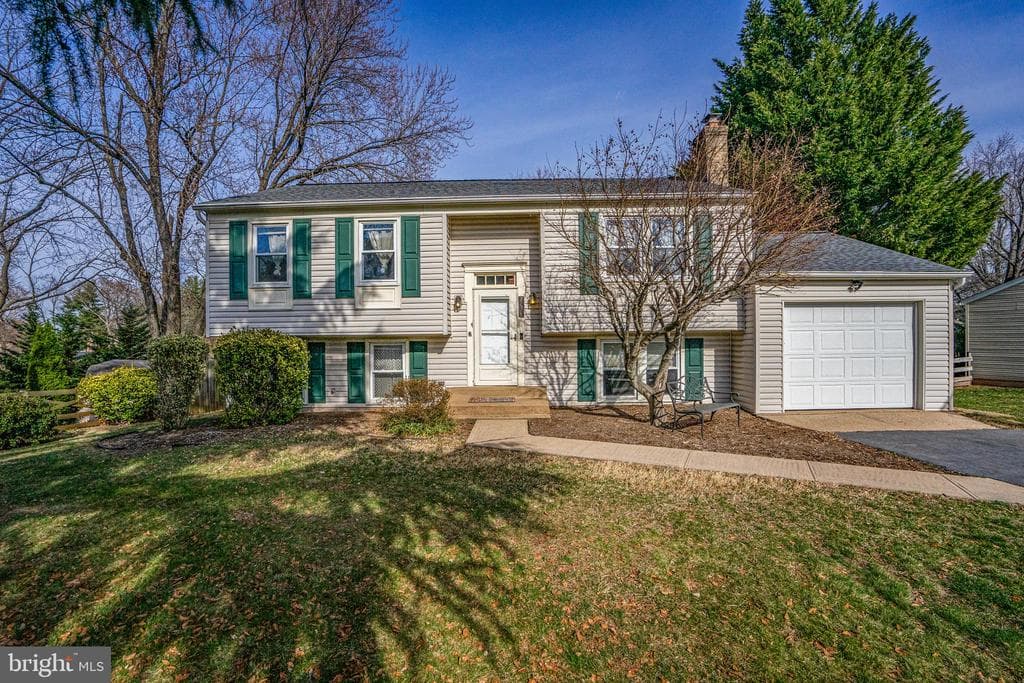 2618 Bastian Ln photo 1