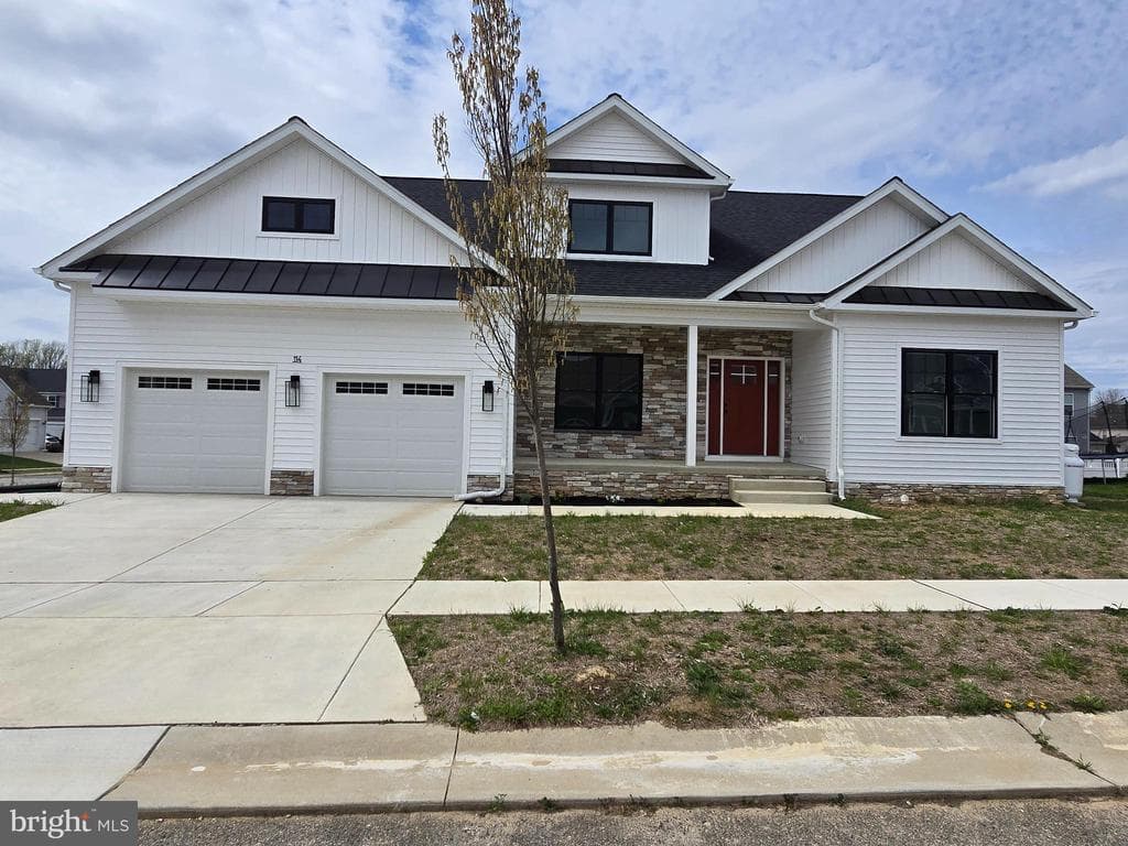 114 Bristol Lane photo 1