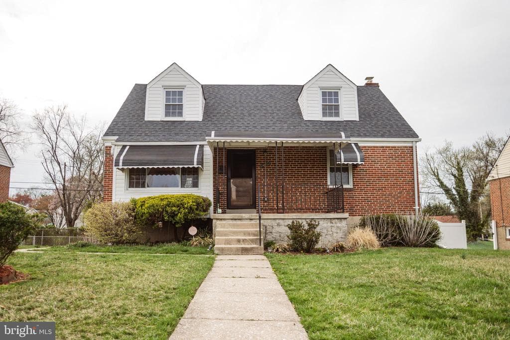 3402 Mayfair Road photo 1