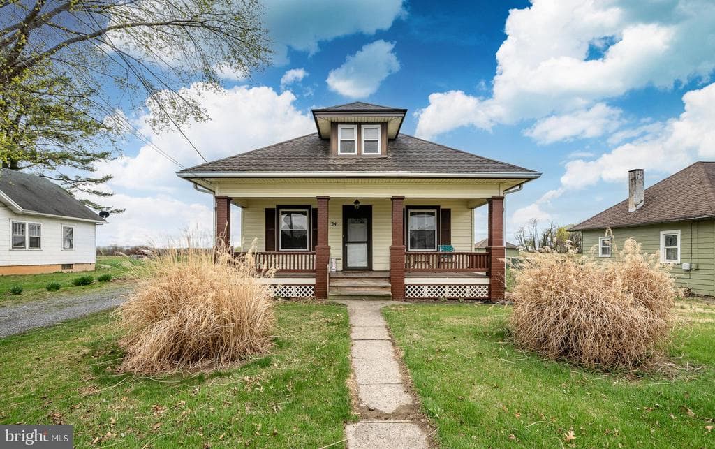 34 E Main Street photo 1