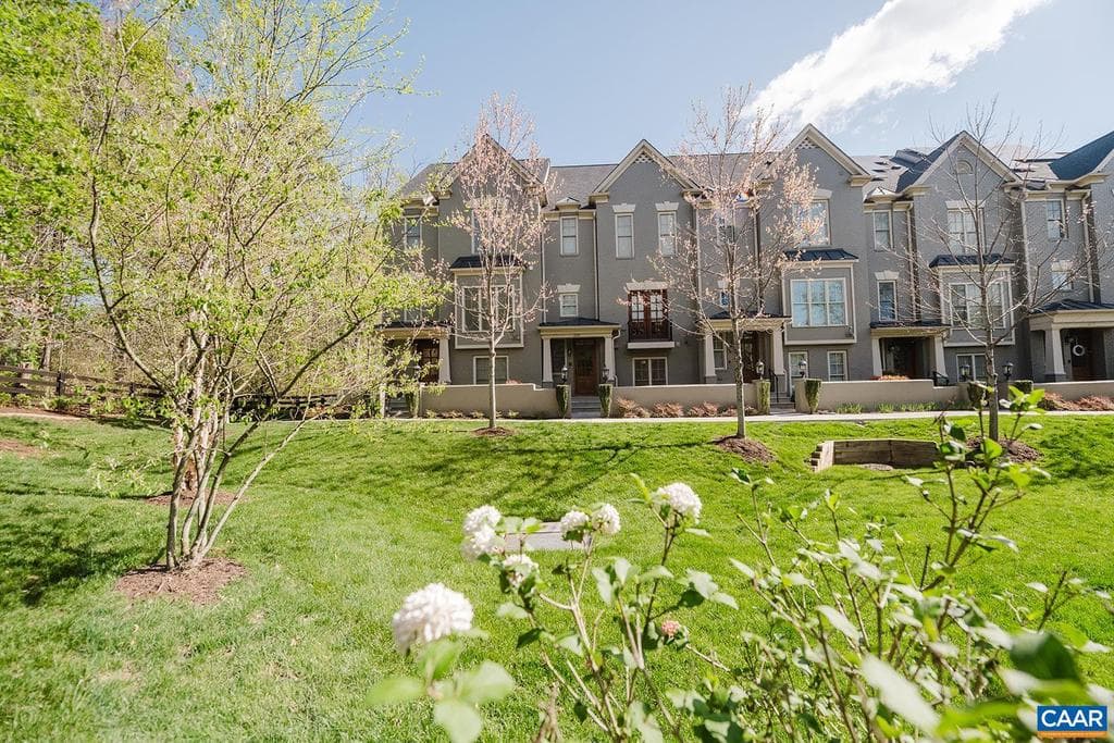 2781 Town Mews Ln photo 1