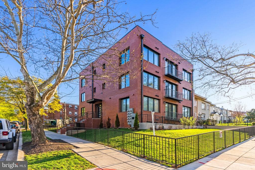 2019 M Street NE #4 photo 1