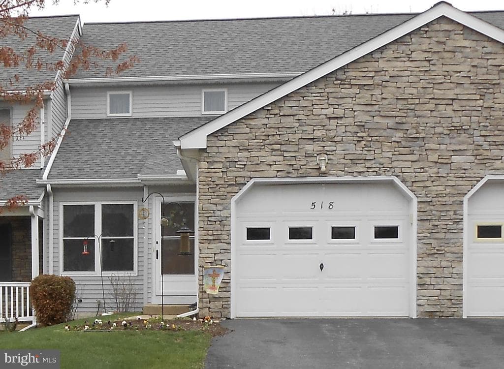 518 Meadowlark Lane photo 1