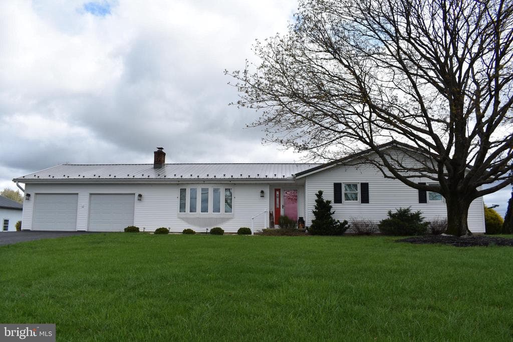 5211 Harney Road photo 1