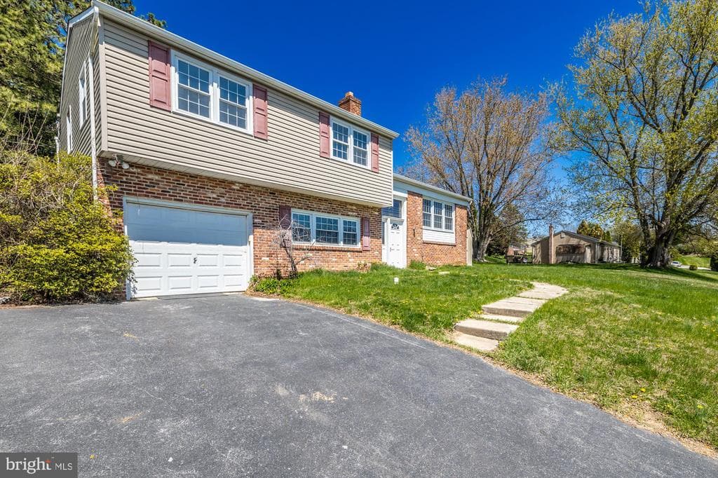 1509 West Chester Rd photo 1