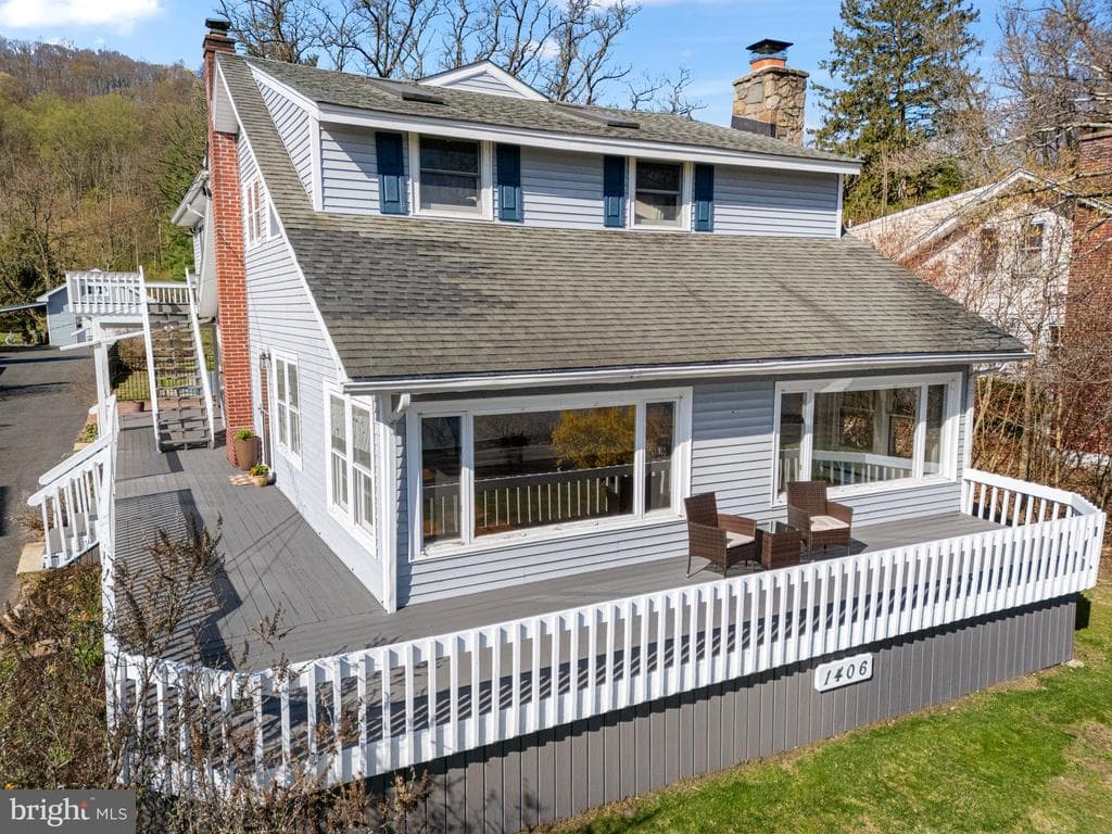 1406 River Road photo 1