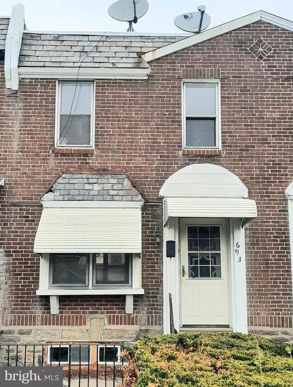 6937 Stenton Avenue photo 1
